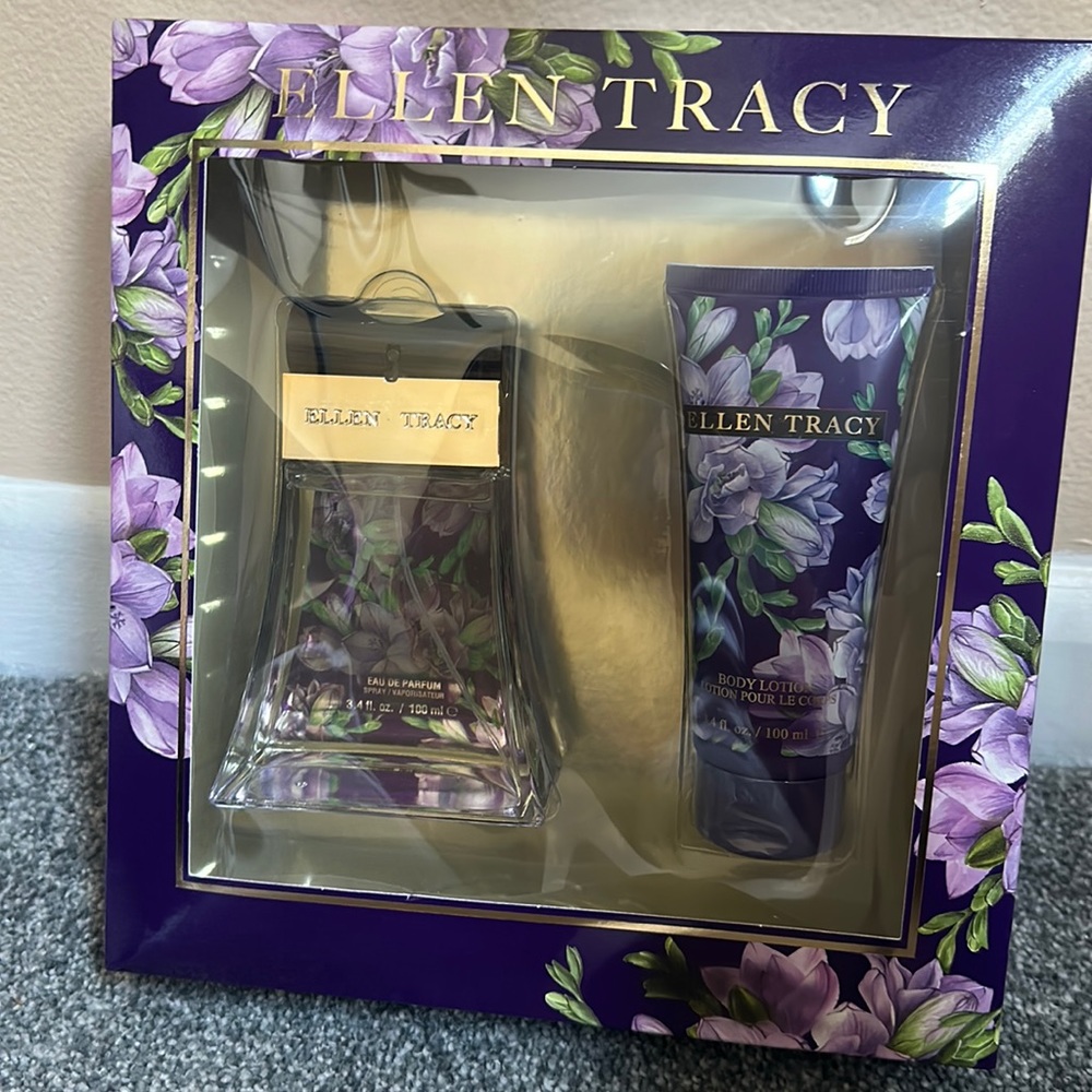 Ellen Tracy Strong perfume & body lotion set